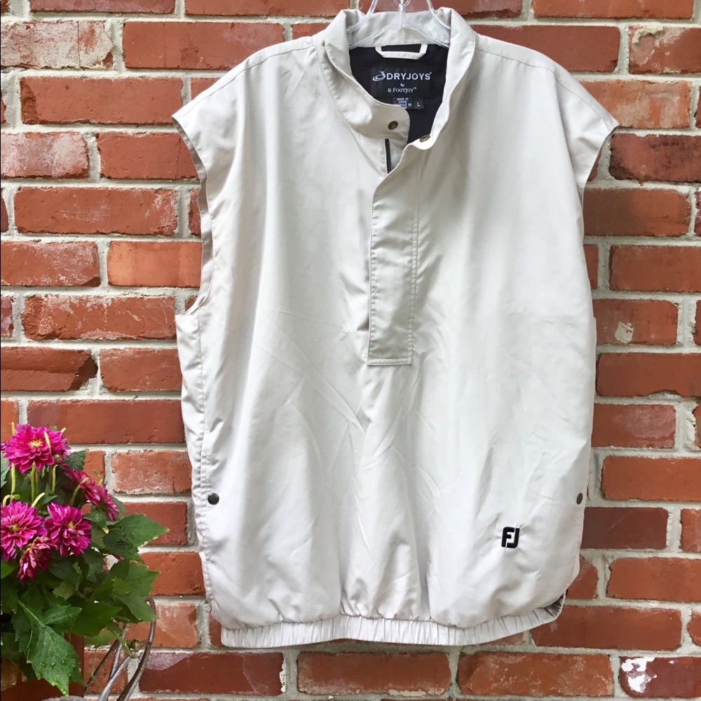 Dryjoys by FootJoy large men’s vest. Perfect.